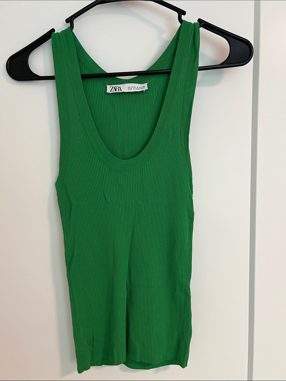 Zara Bright Green Ribbed Scoop Tank